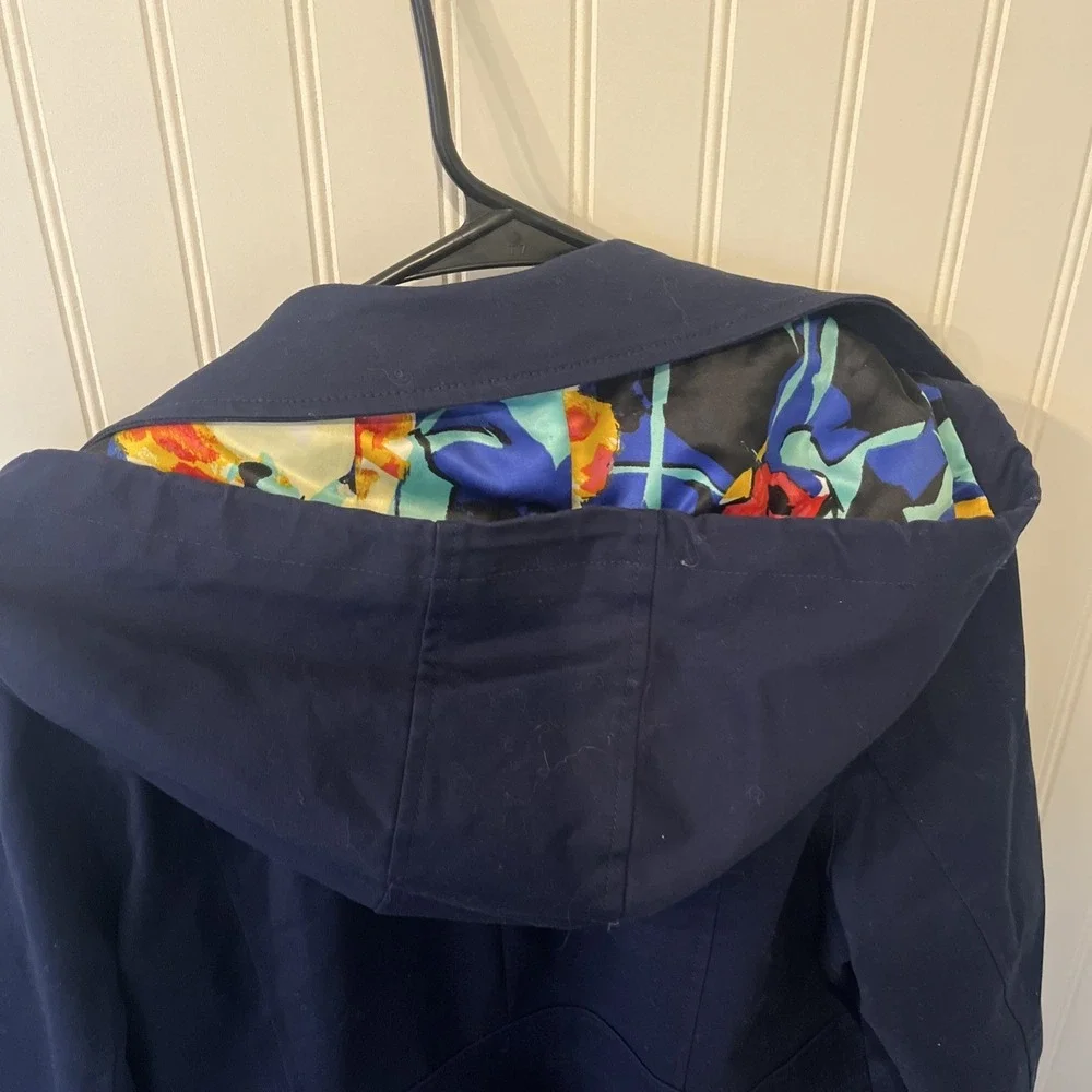 Isaac Mizrahi Women's Navy Trench Coat, Sz 12, spring, Iconic,Classic, Hood prep